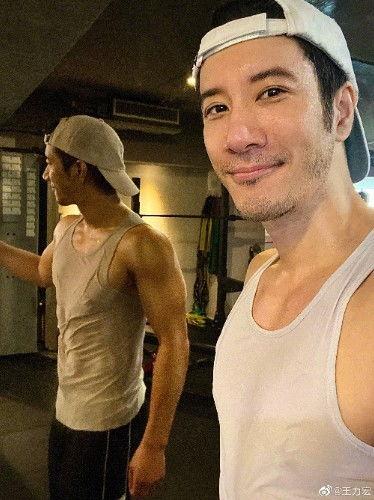 吃瓜爆料每日大赛最新动态 王力宏老婆为什么要撕王力宏,揭秘老婆撕王力宏背后的真相